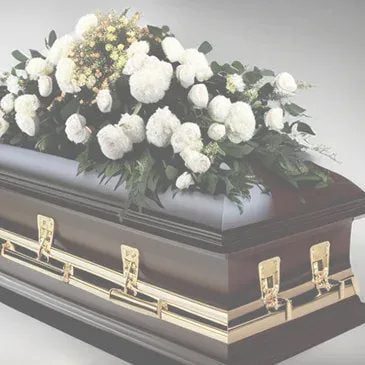 Sicriu complet echipat.